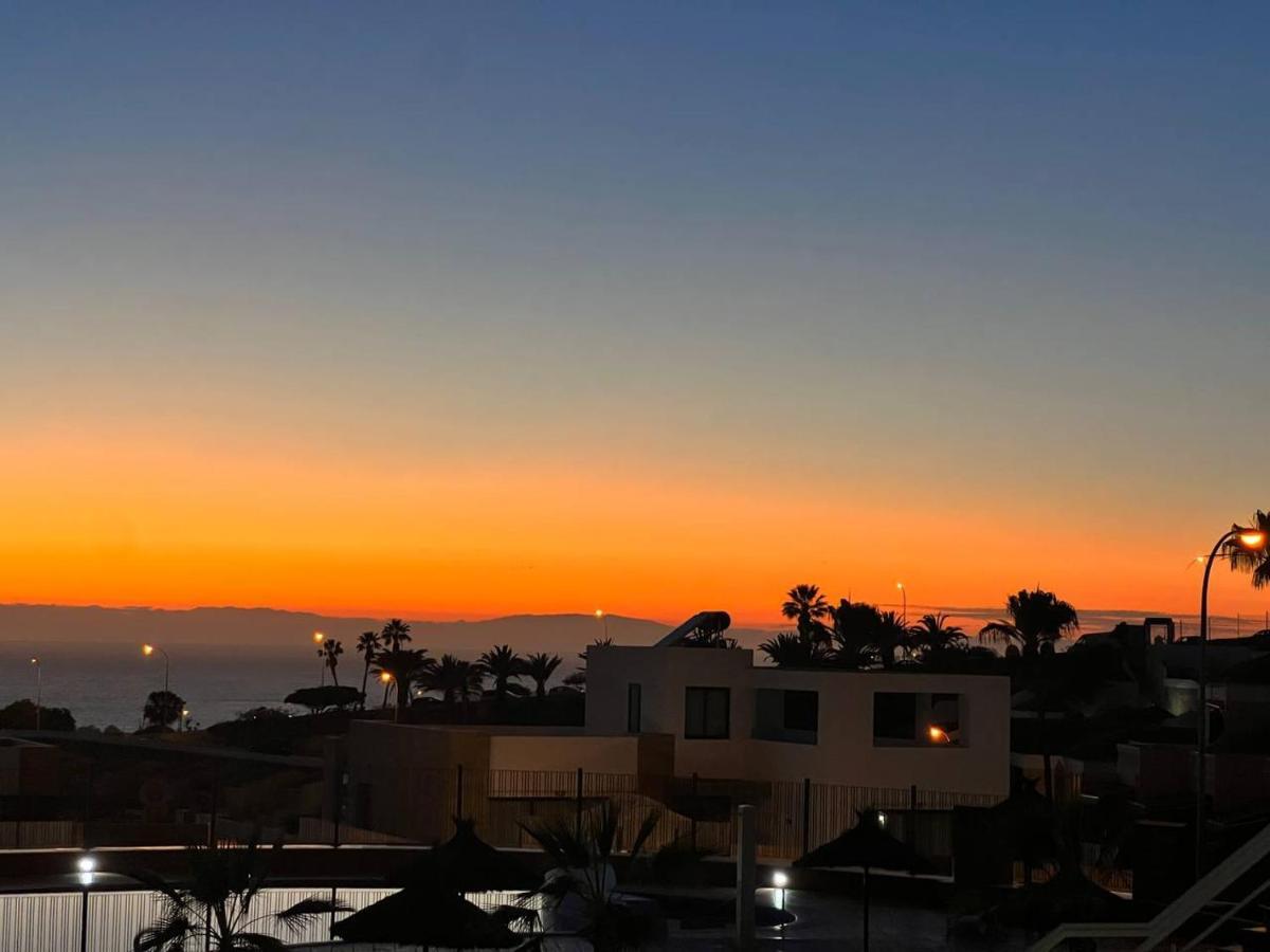 Paulmarie Apartment In Colina Blanca アデヘ エクステリア 写真