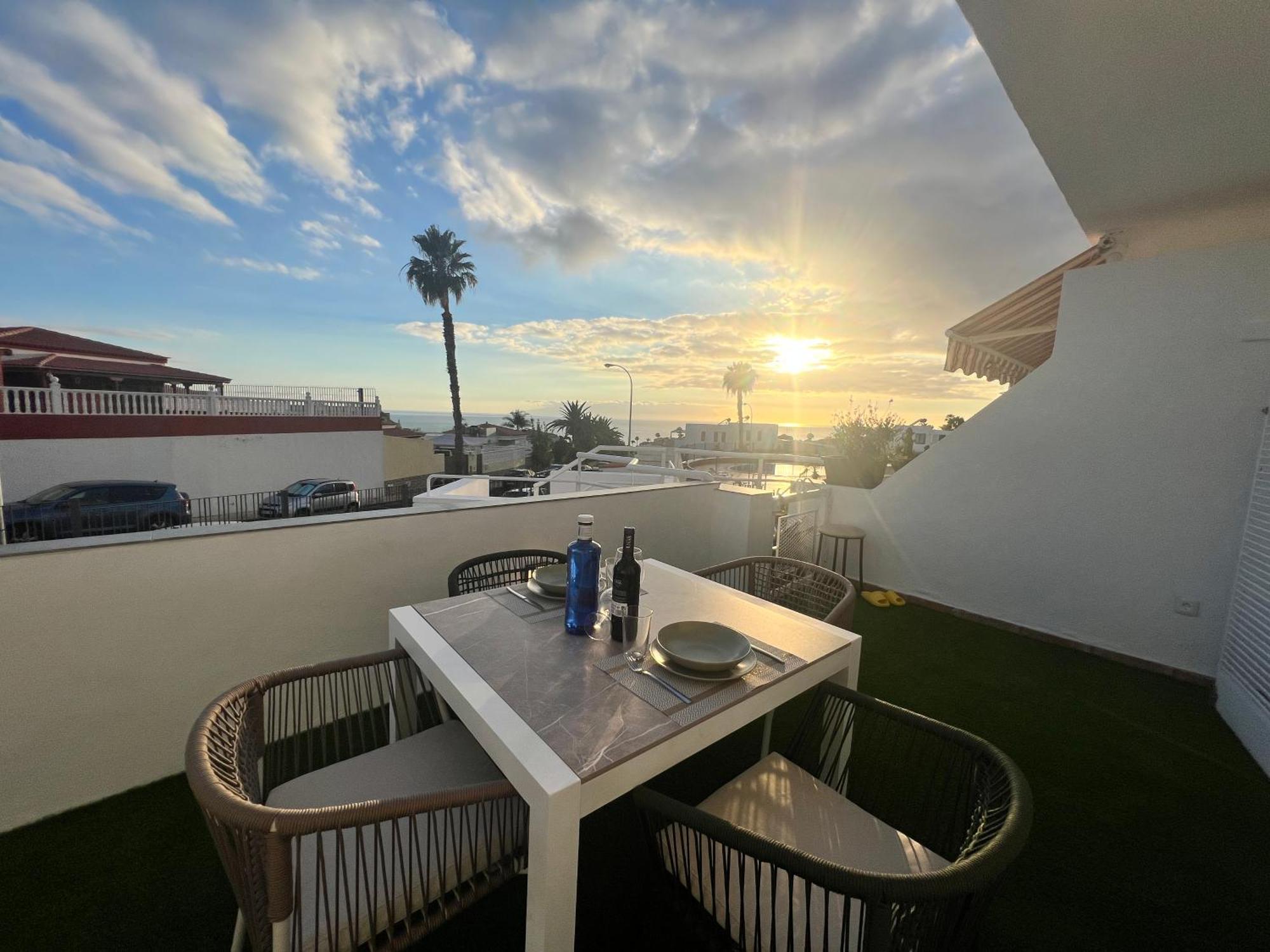 Paulmarie Apartment In Colina Blanca アデヘ エクステリア 写真